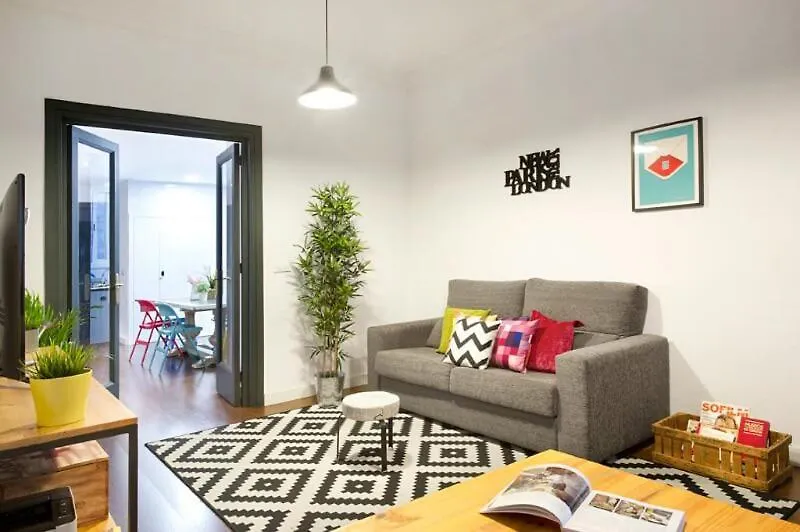Traveller House 8 Bedroom Apartment Barcelona 0*,